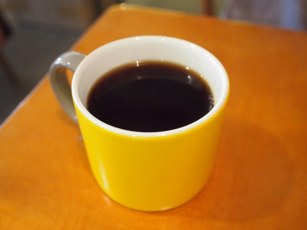 cafe insideケニアコーヒー