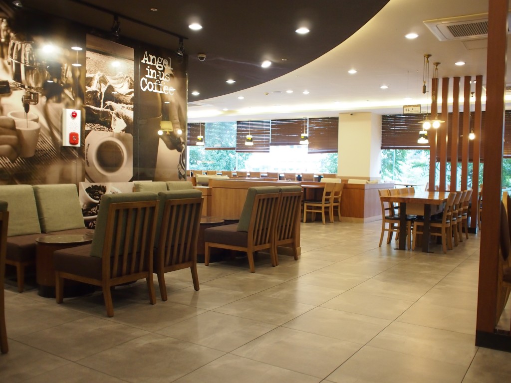 Angel-in-us Coffee２階席
