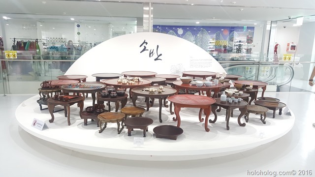 K-style Hub 5階のアートマーケットで韓国旅行のお土産探し